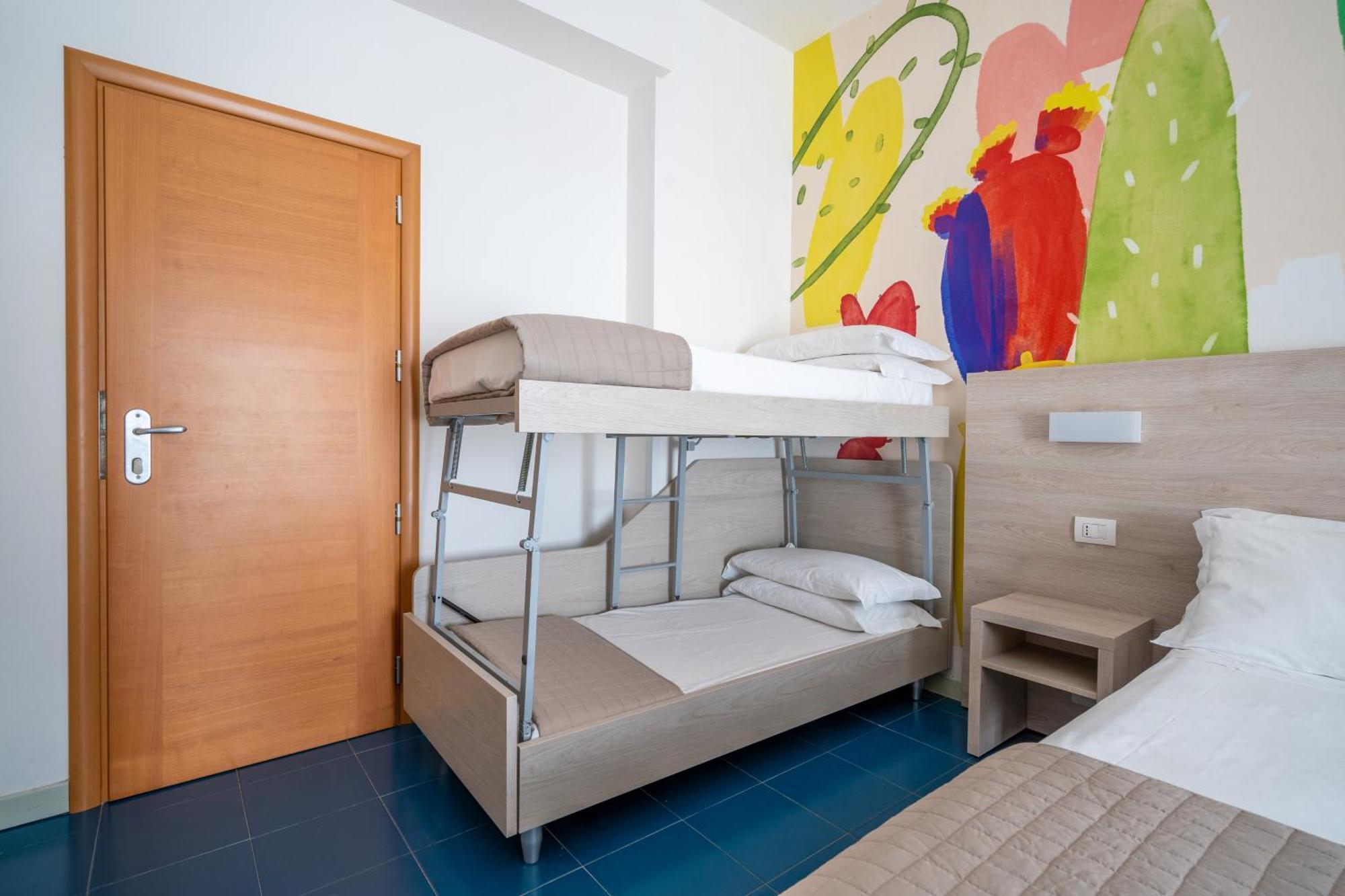 Lotus Hotel All Inclusive & Spiaggia ริมินี ภายนอก รูปภาพ