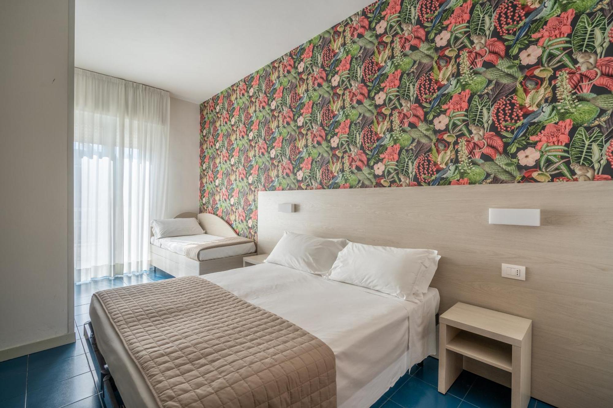 Lotus Hotel All Inclusive & Spiaggia ริมินี ภายนอก รูปภาพ